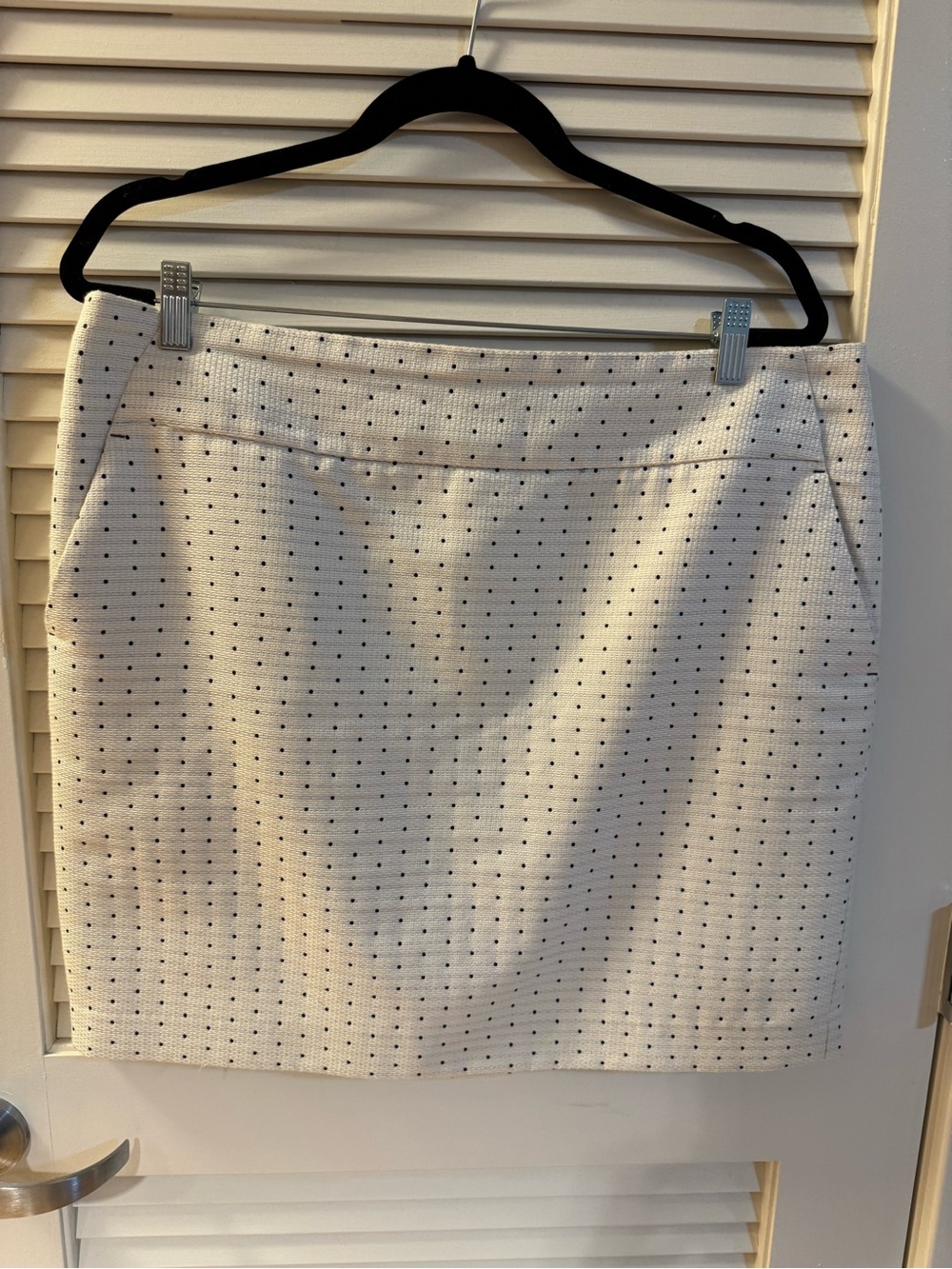 Ann Taylor Cream Polka Dot Pencil Skirt - Classic Women's Skirt